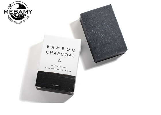 Il sapone Handcrafted naturale del carbone di bambù attivato il nero in profondità pulisce la disintossicazione